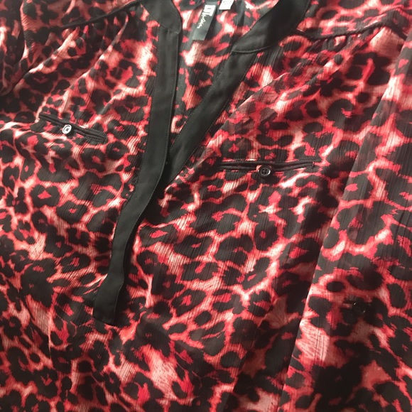 Large KUT from the Kloth Women Blouse RN#58539 Red Leopard Print Sheer Mach wash - Picture 4 of 6